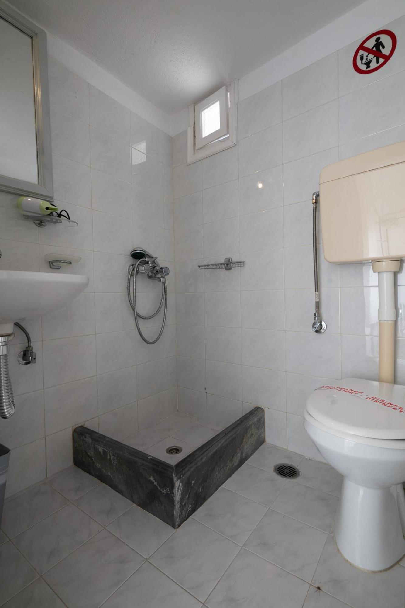 Apartment Anchor Yalos