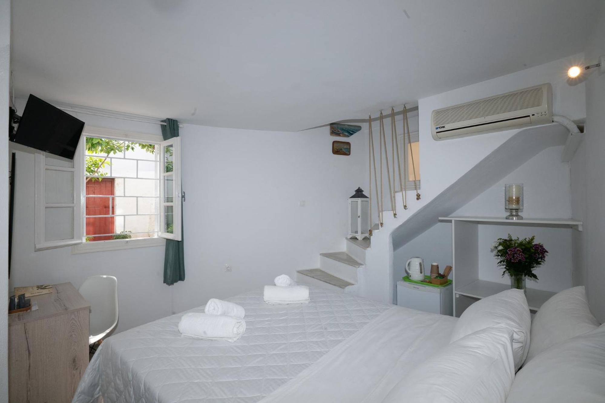 Apartment Anchor Yalos