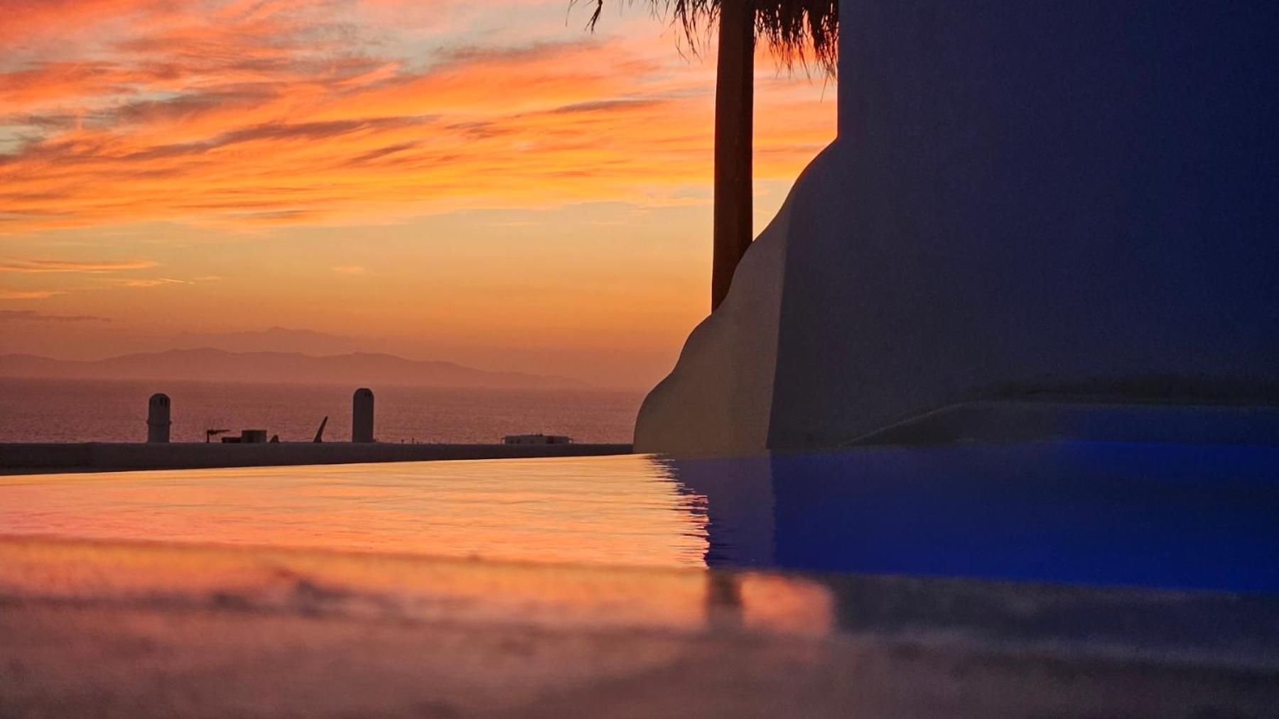 Elli Tropical Luxury Sunset-infinity Pool- Sea Side-near Center Parking Mykonos Town