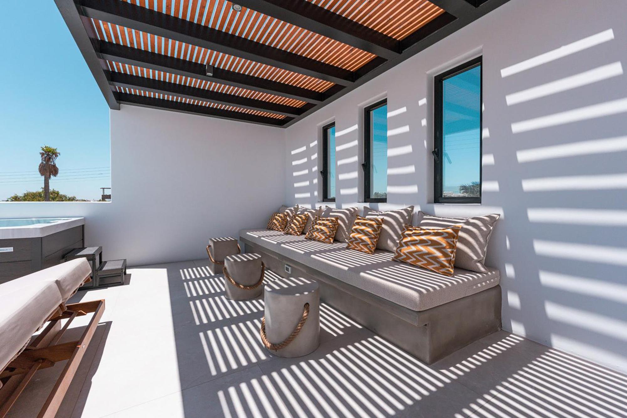 Noir Mykonos Resort *