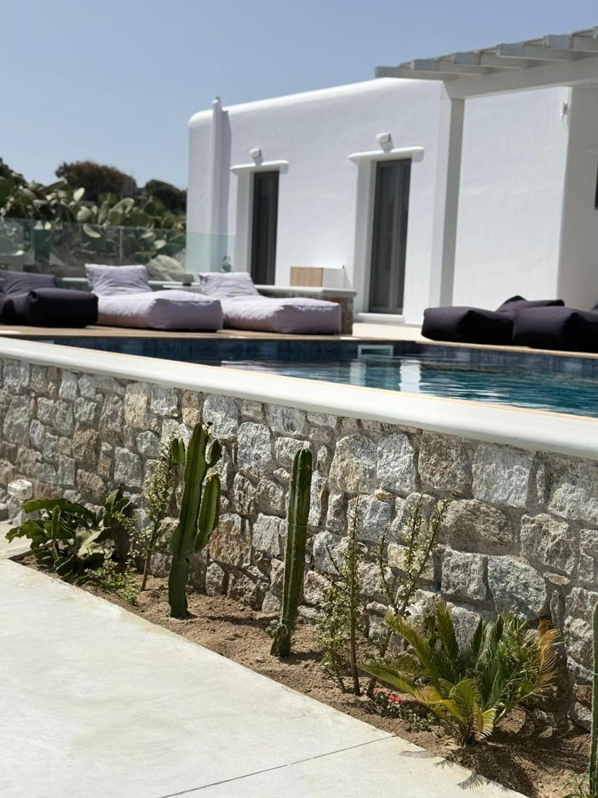 Psaros Village *