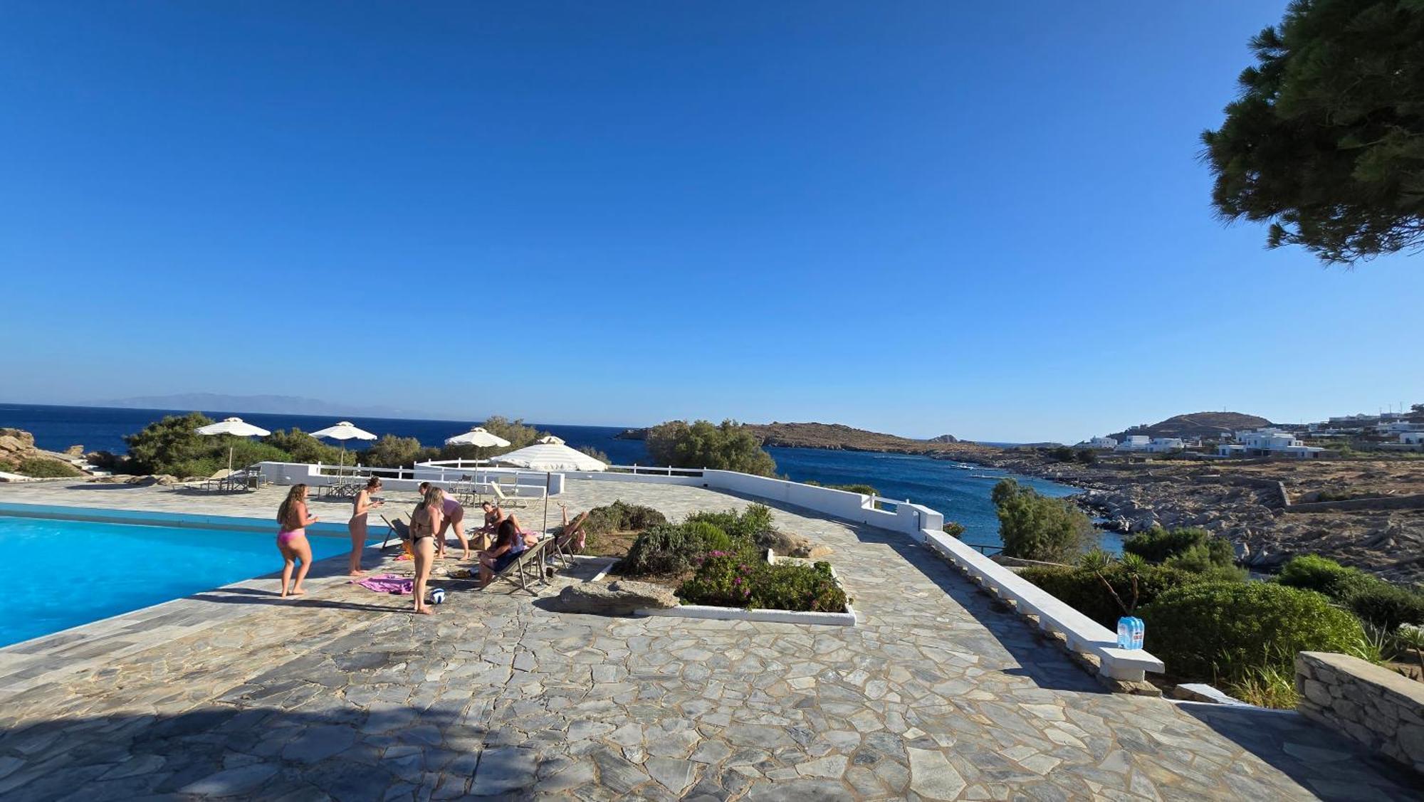 Cute Double Storey I Pool & Mykonos Town