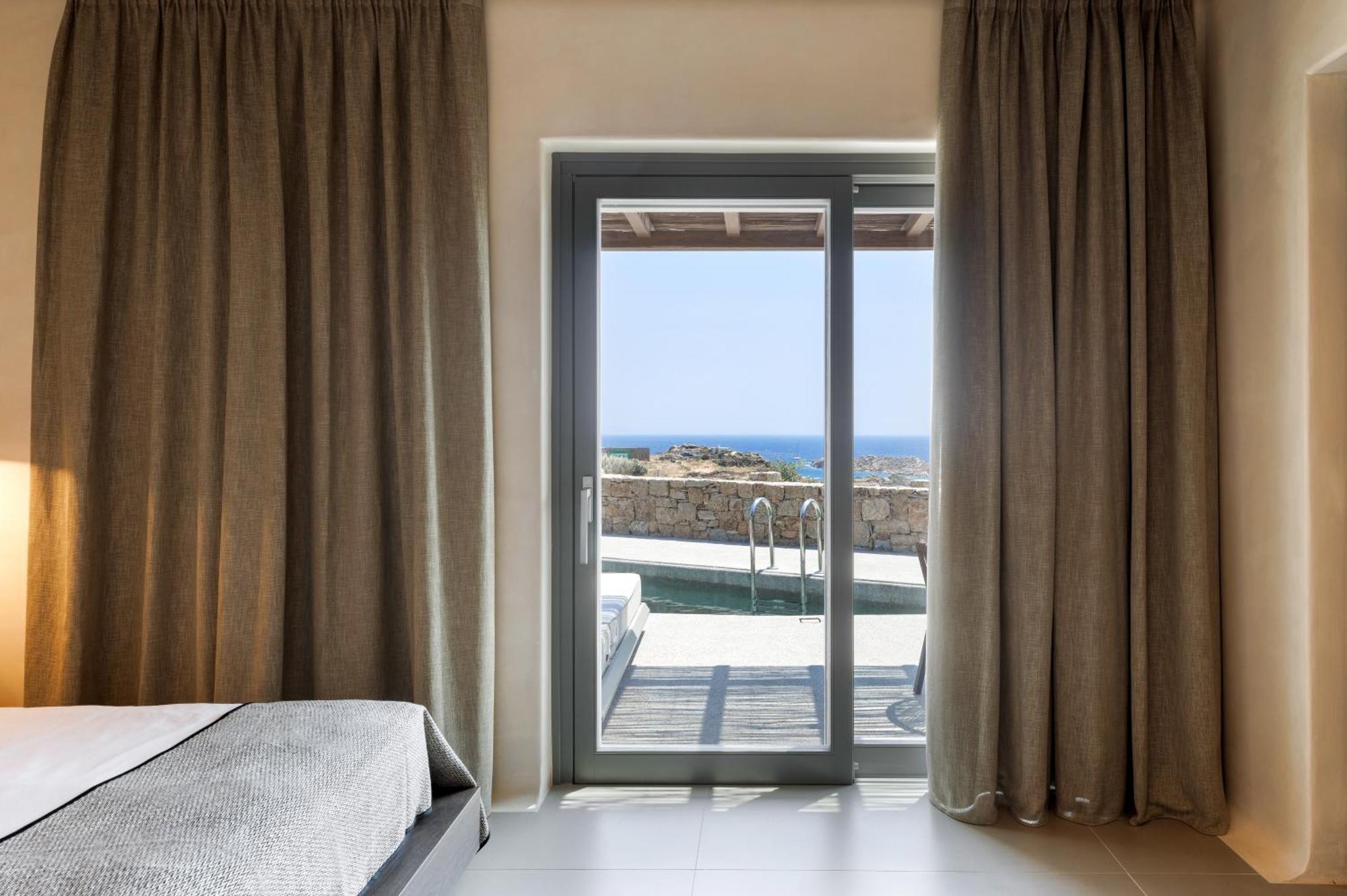 Sir Maximus Boutique & Platys Gialos (Mykonos)