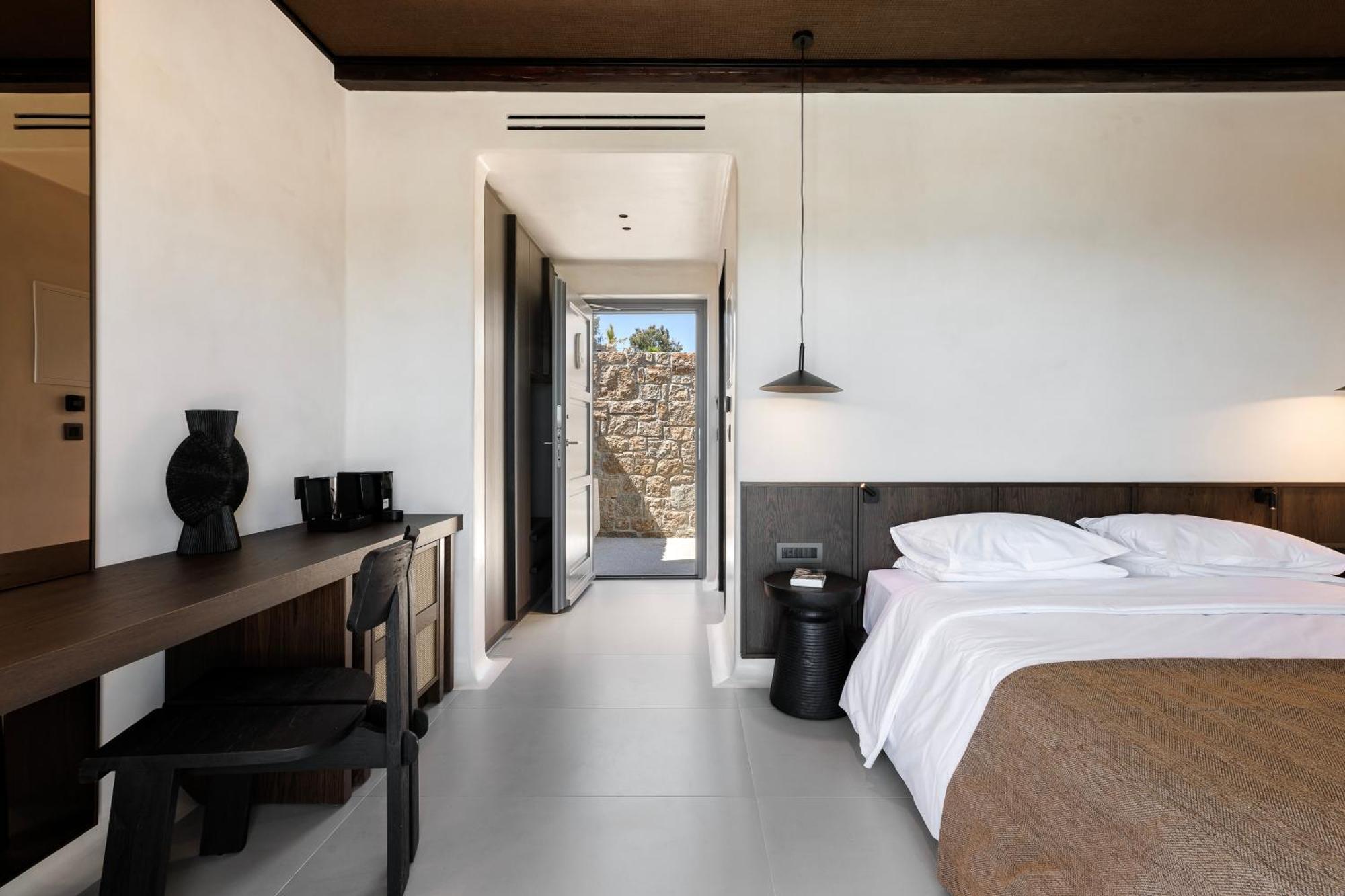 Sir Maximus Boutique & Hotel