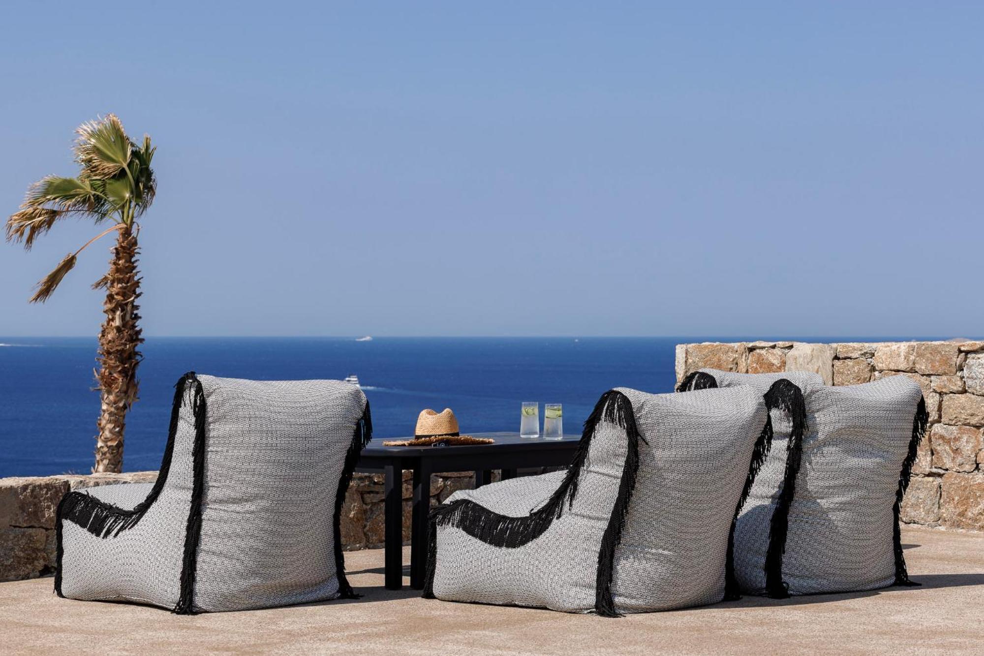 Sir Maximus Boutique & Platys Gialos (Mykonos)