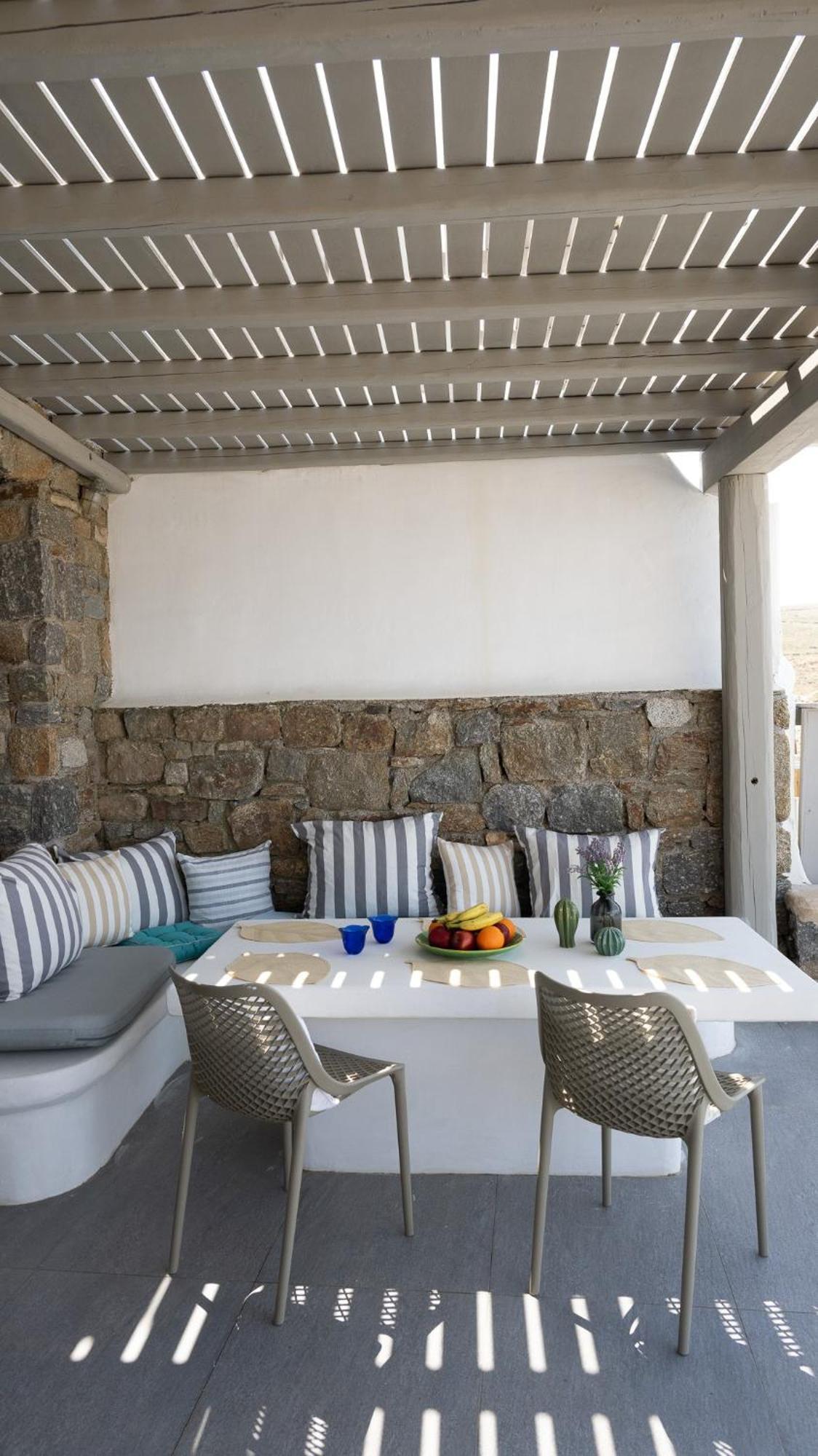 Beachfront House With 2 Hot Tubs