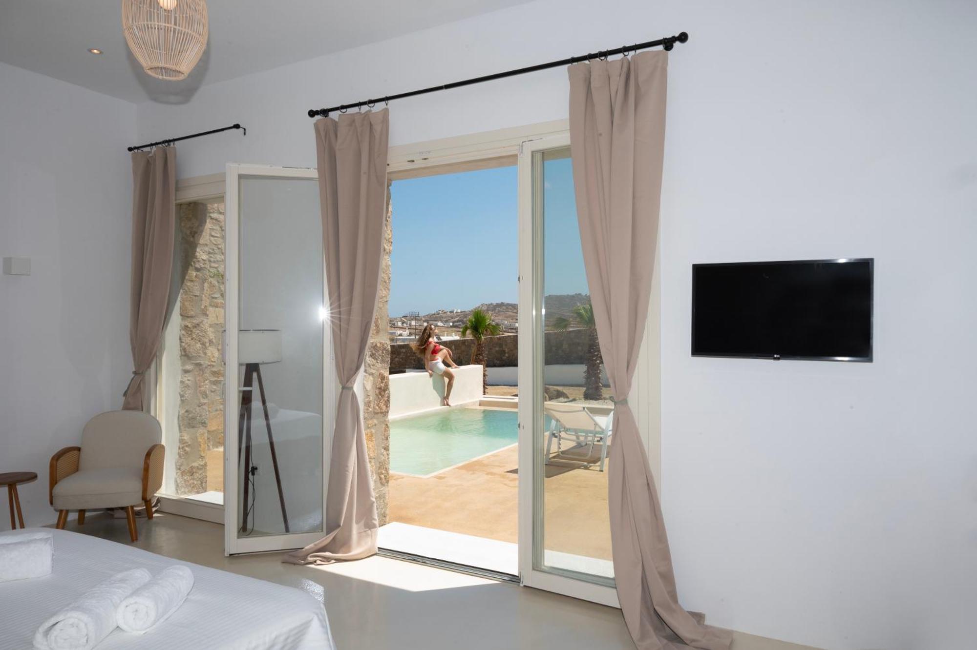 Adyton Mykonos Luxury & Pools