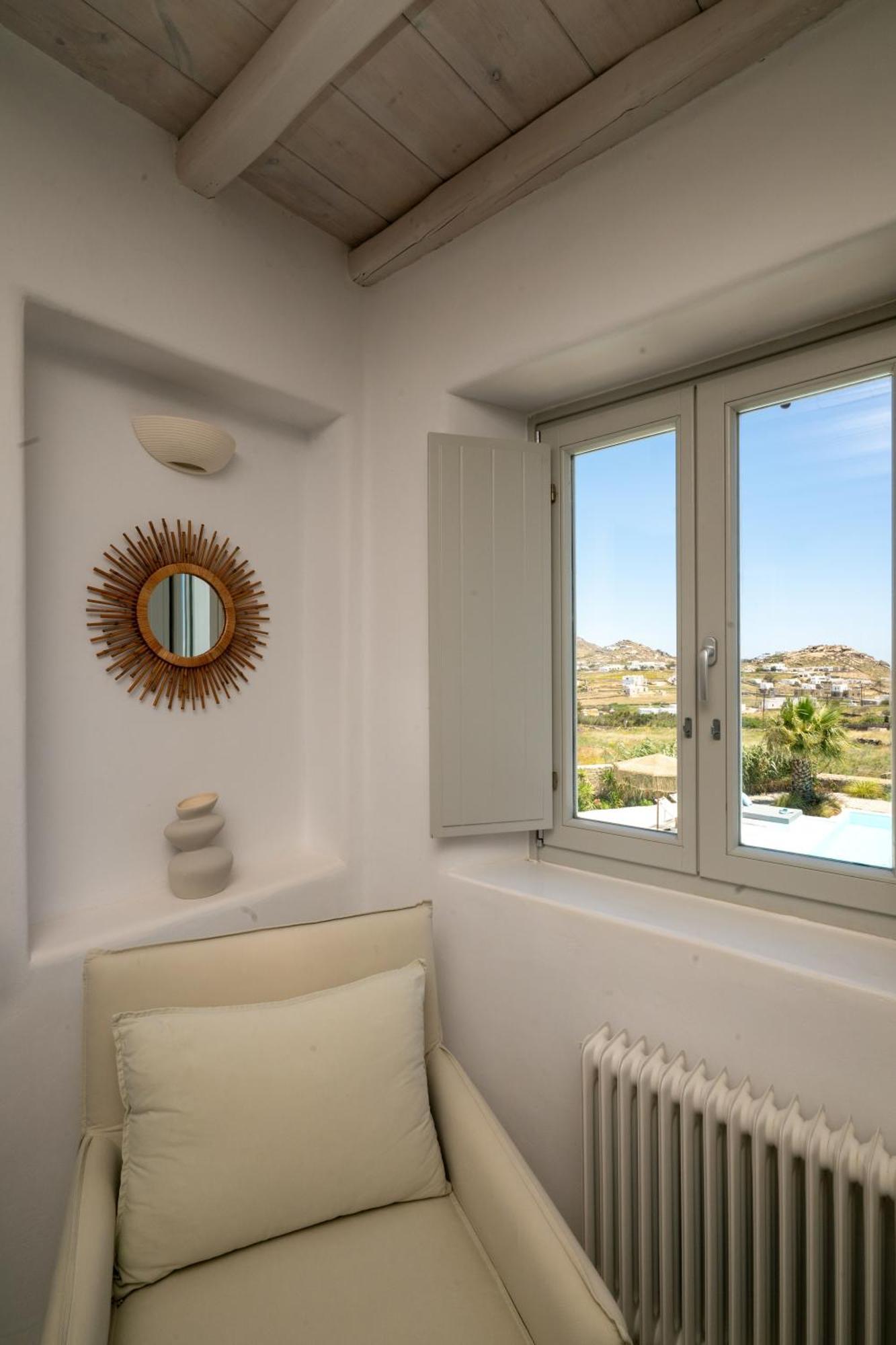 Myconian Theros Luxury Ano Mera