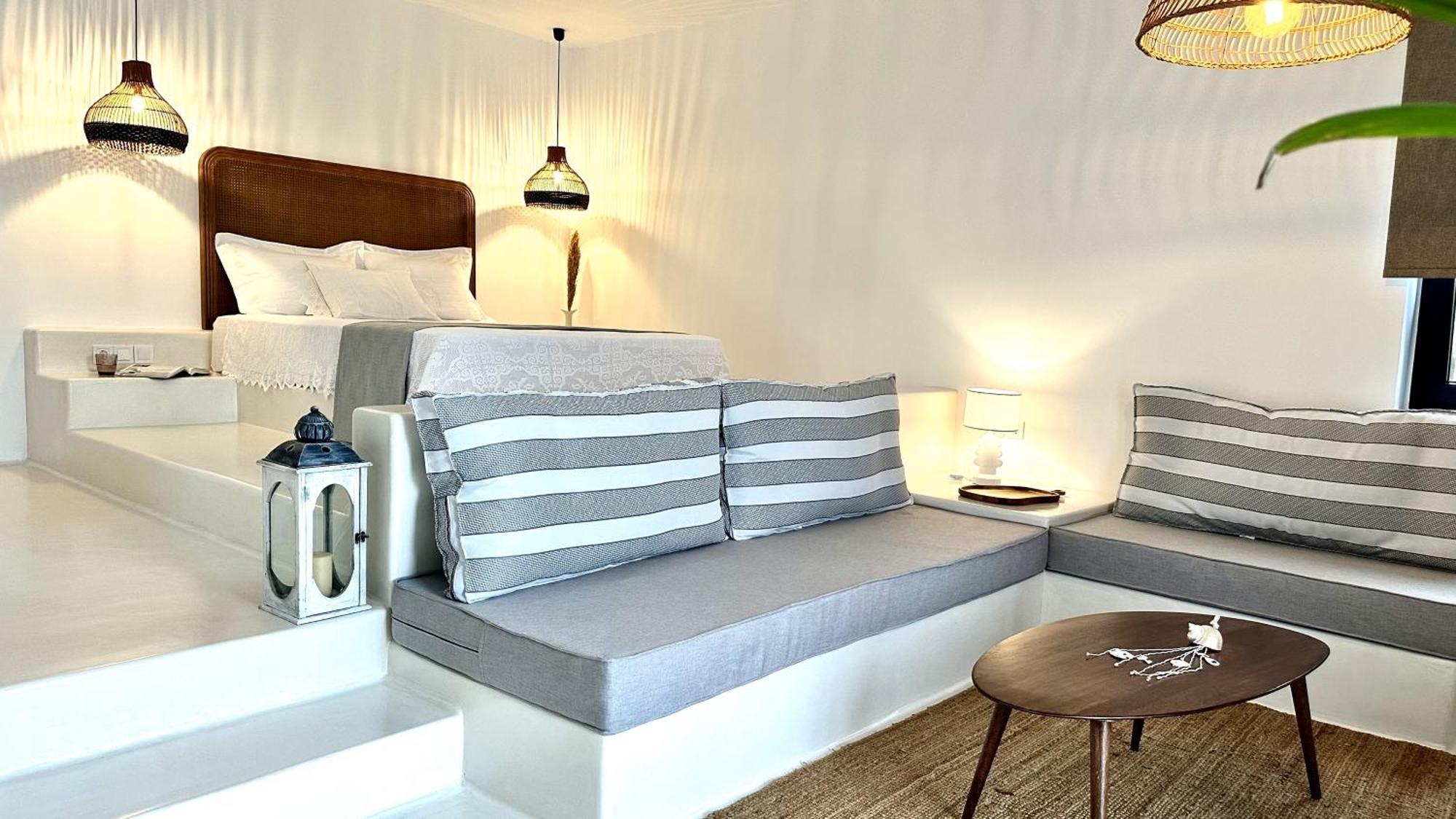 Myconian Theros Luxury Ano Mera