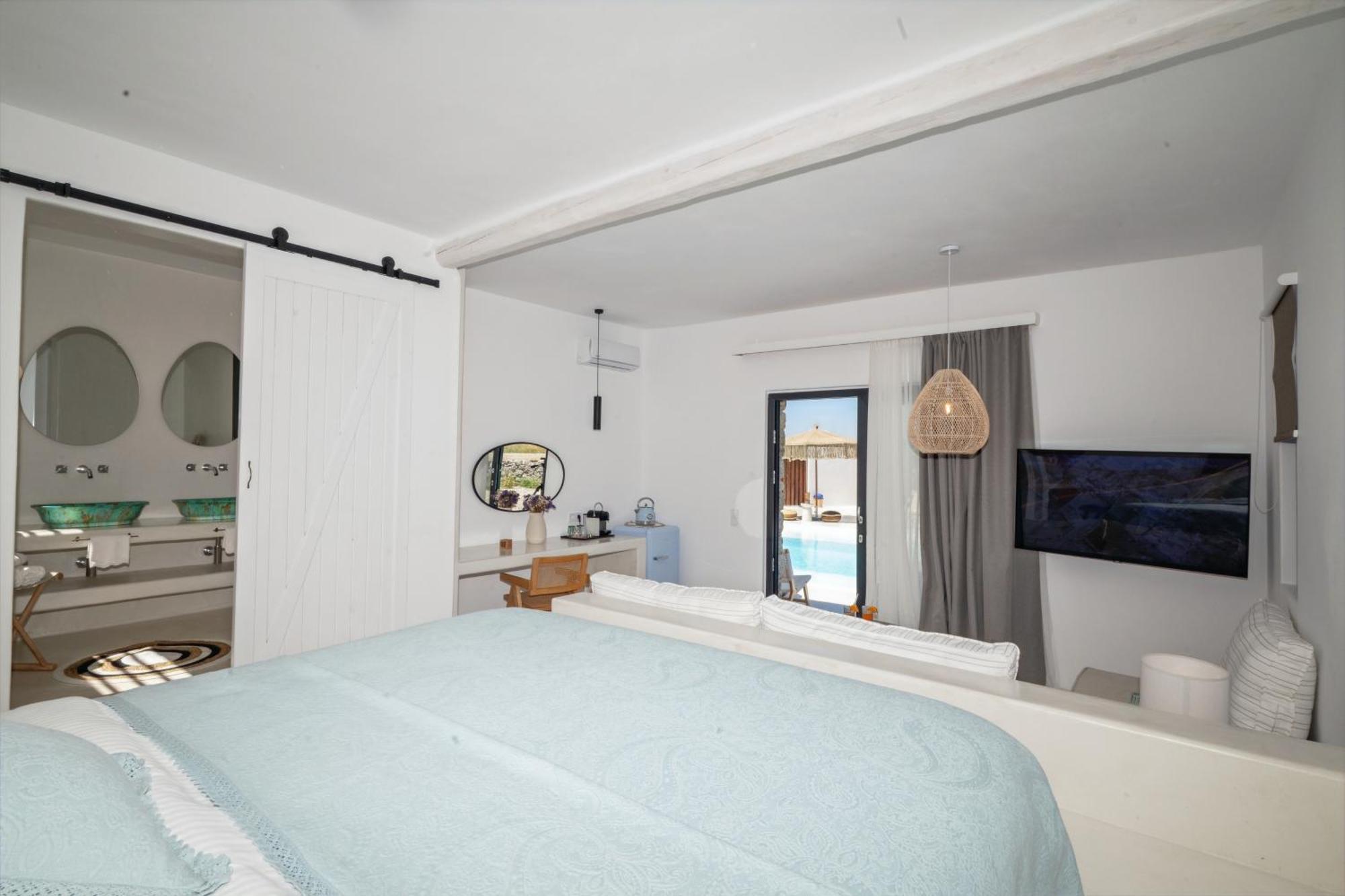 Myconian Theros Luxury Hotel *