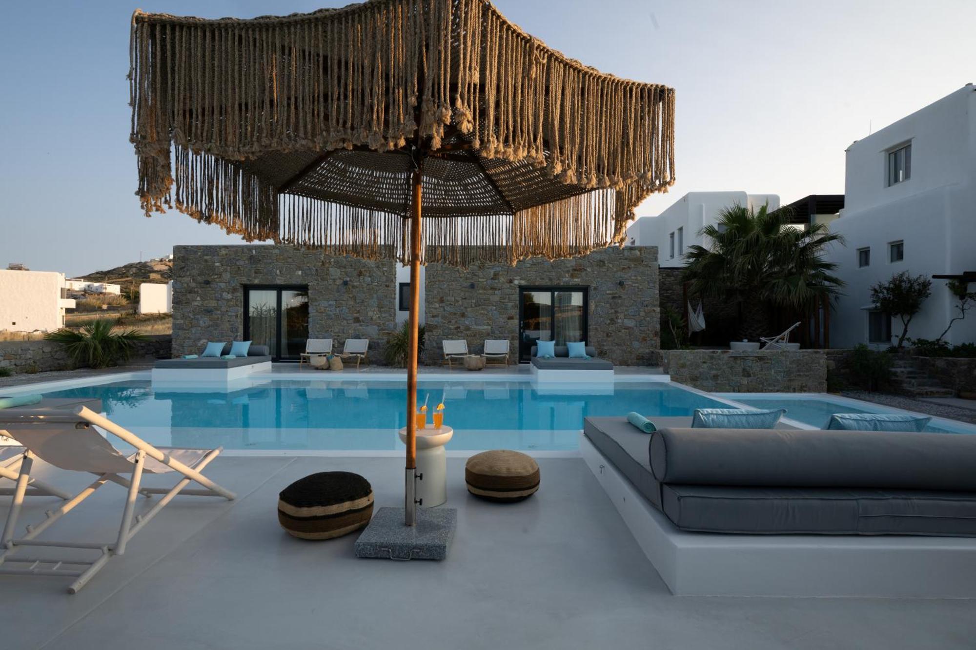 Myconian Theros Luxury Ano Mera