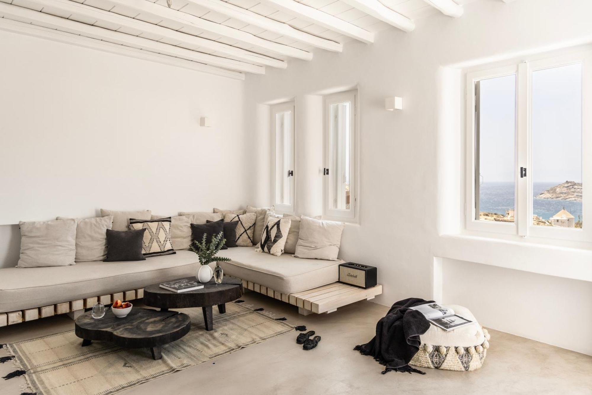 Dream View Villa, 2 Min Walk To The Beach, By Red Windmill *