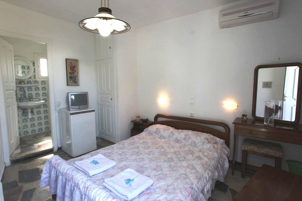 Mina Town Hillside Hotel
