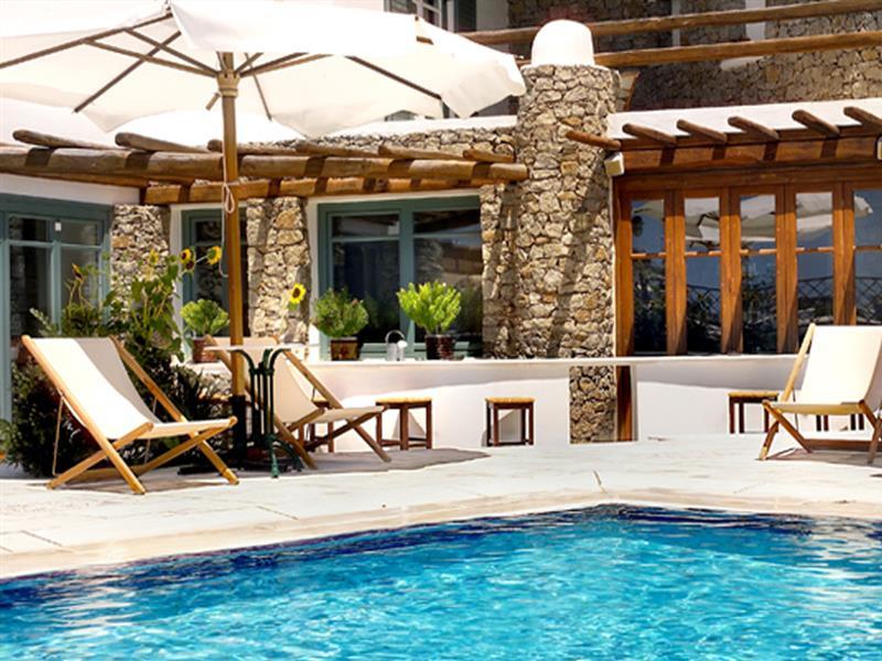 Pelican Bay Hotel
