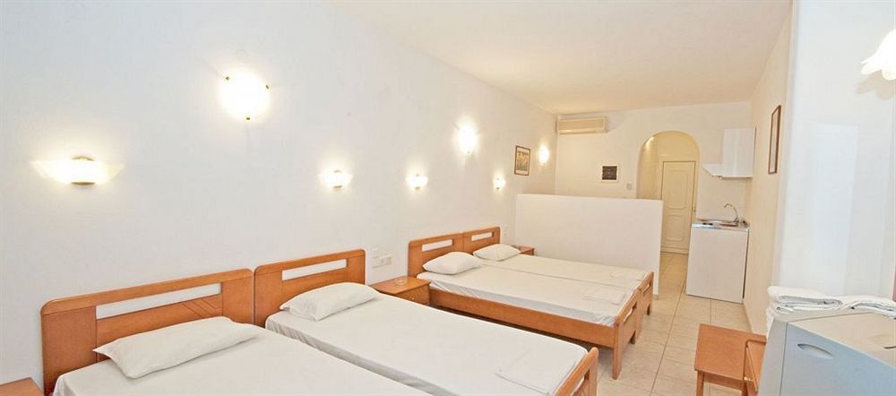 Aparthotel Makis Place Tourlos