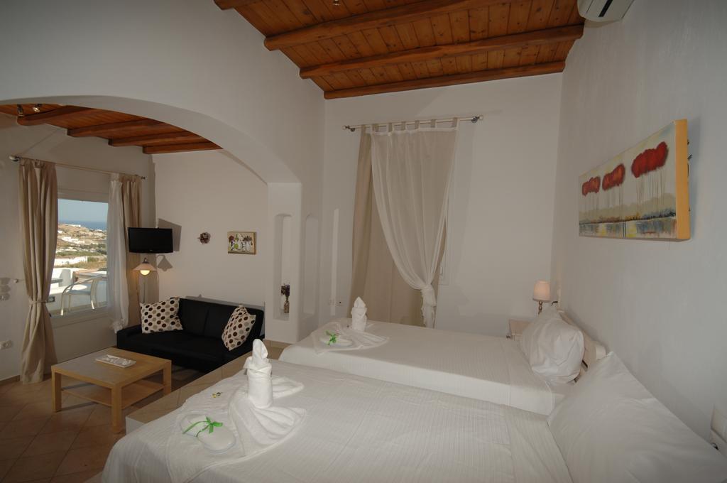 Lino * Paradise Beach (Mykonos)
