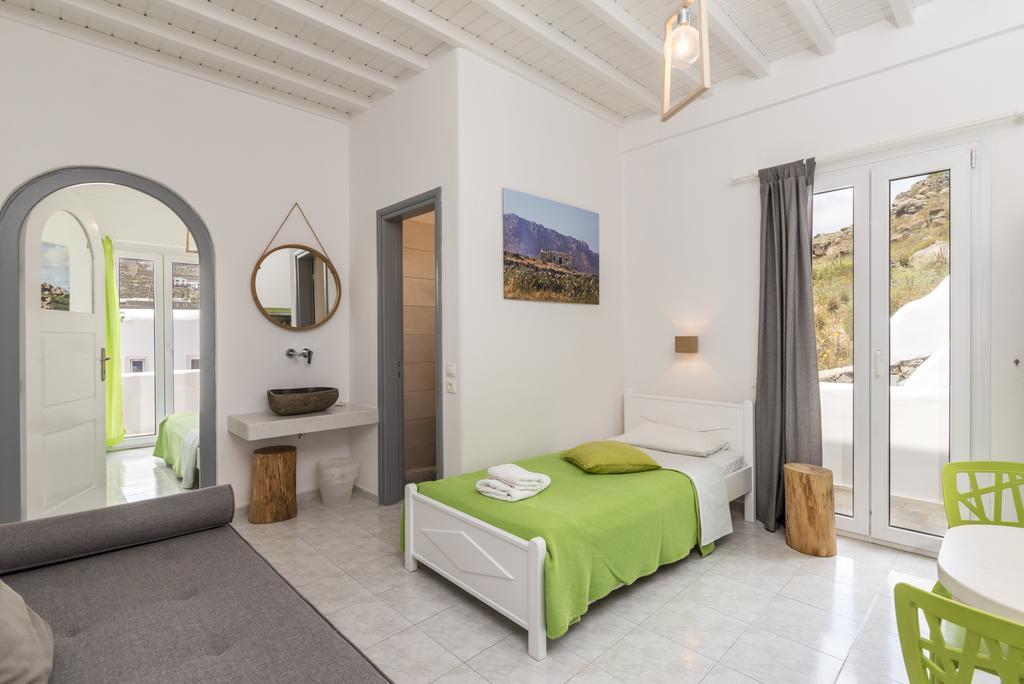 Artemoula's Studios Aparthotel