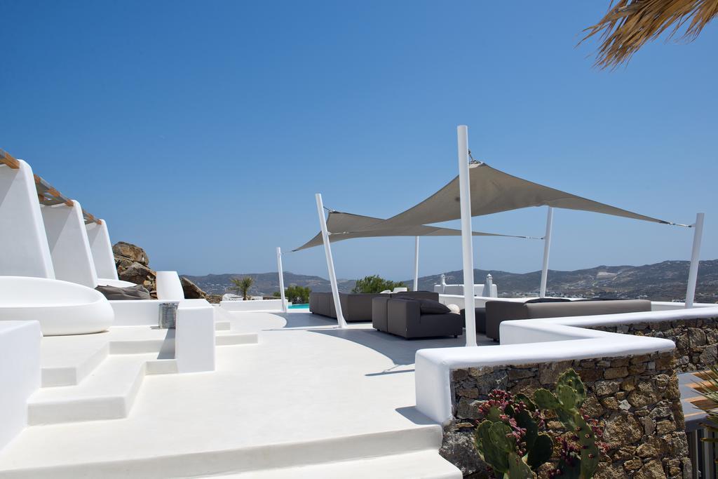 Diles & Mykonos