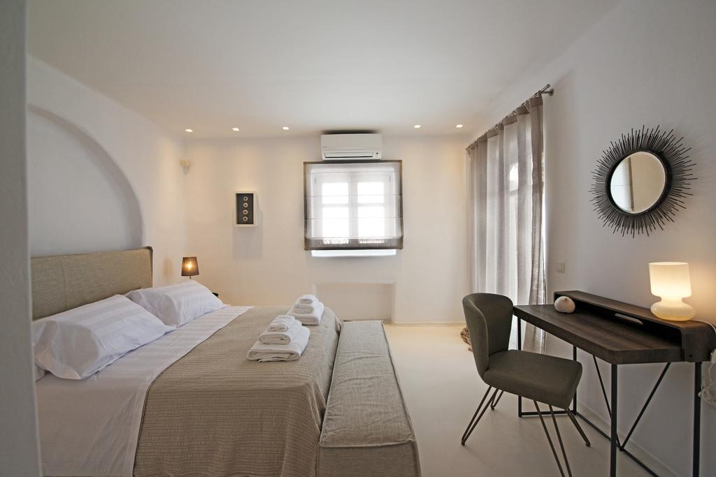 Diles & Mykonos * Tourlos
