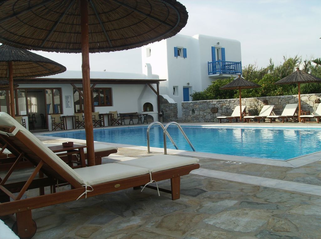 Anemos Aparthotel