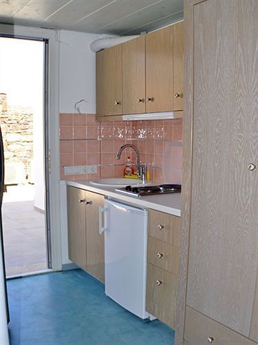 Aparthotel Niriides Homes & 3*