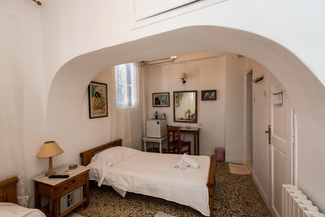 Delphines Hotel 2*