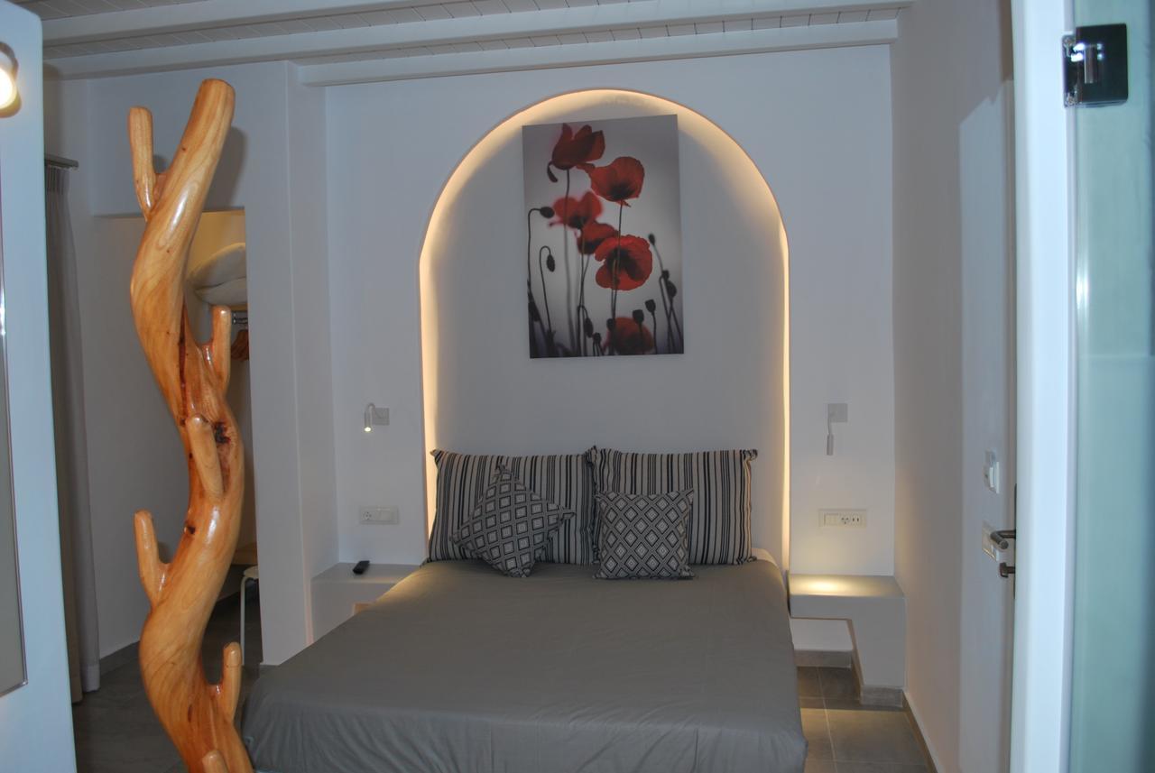 Mina Aparthotel 3*