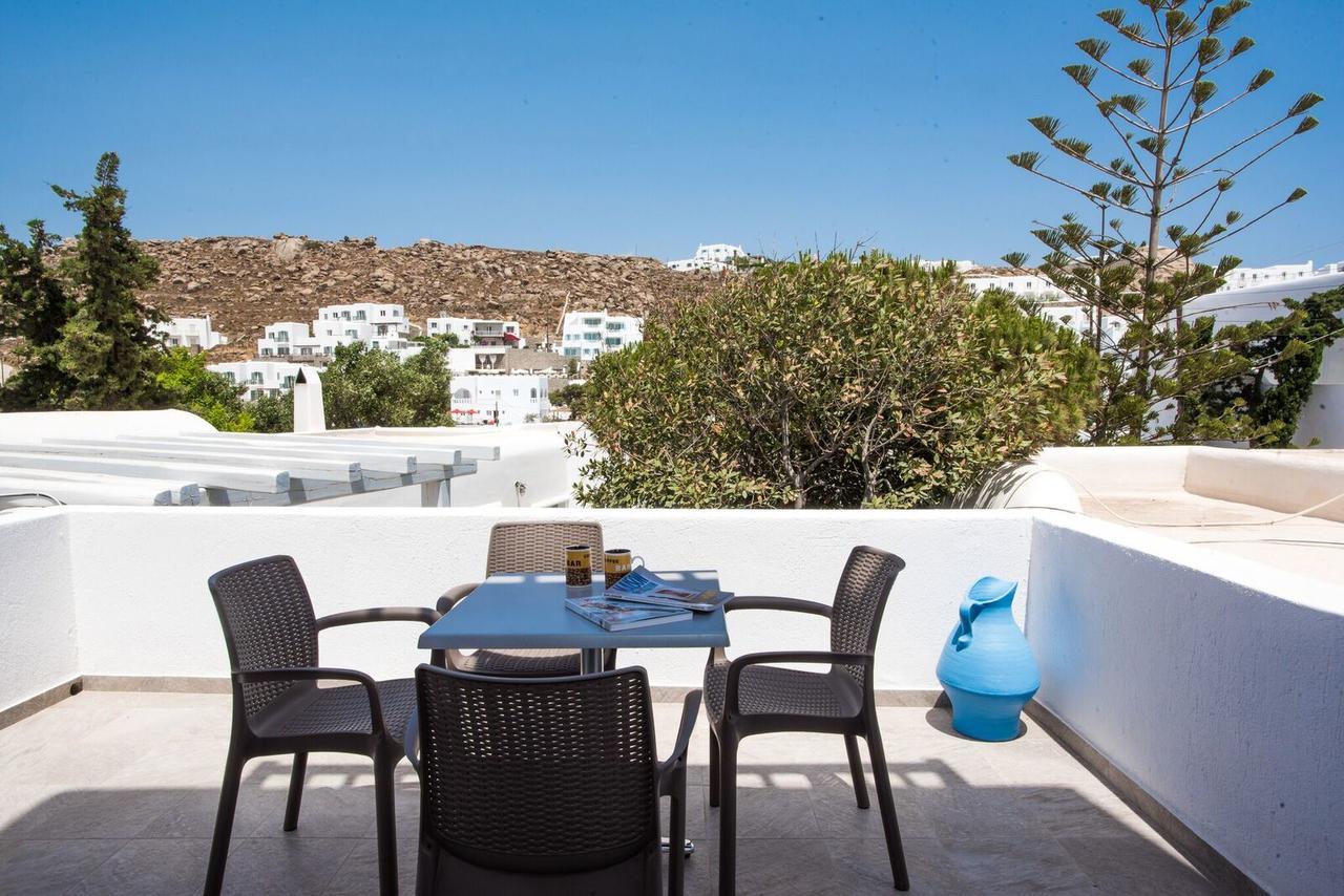 Mina Aparthotel 3*