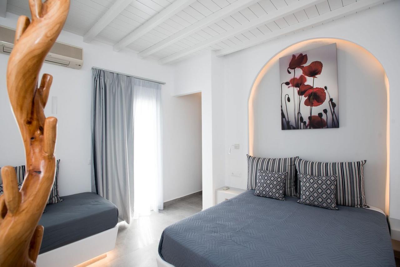 Mina Platys Gialos (Mykonos)