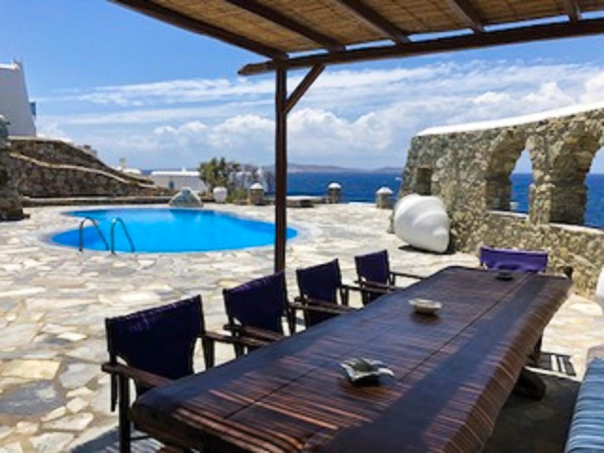 Villa Cavo Delos *