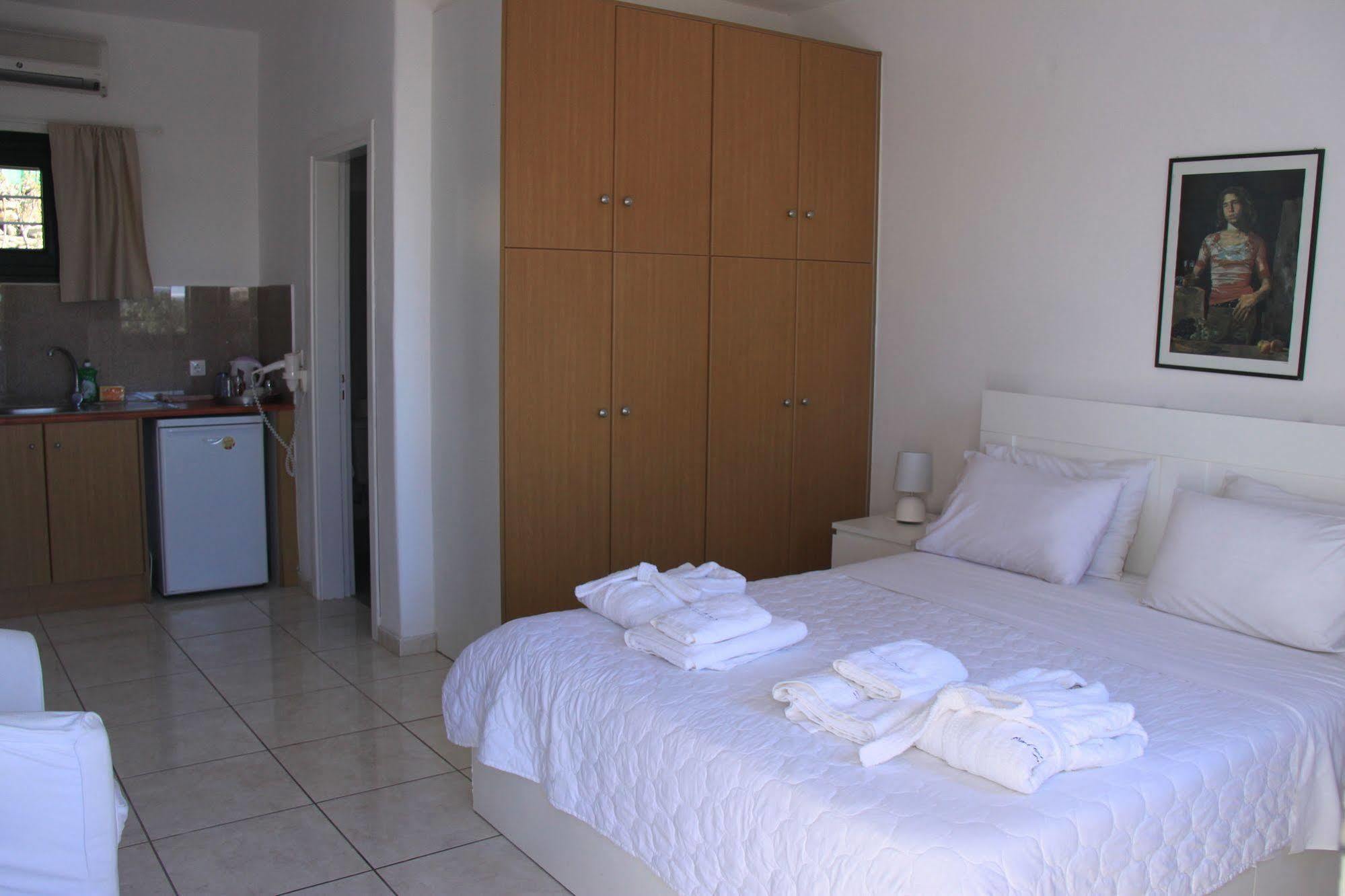 Maroulinas Boutique & Mykonos Town
