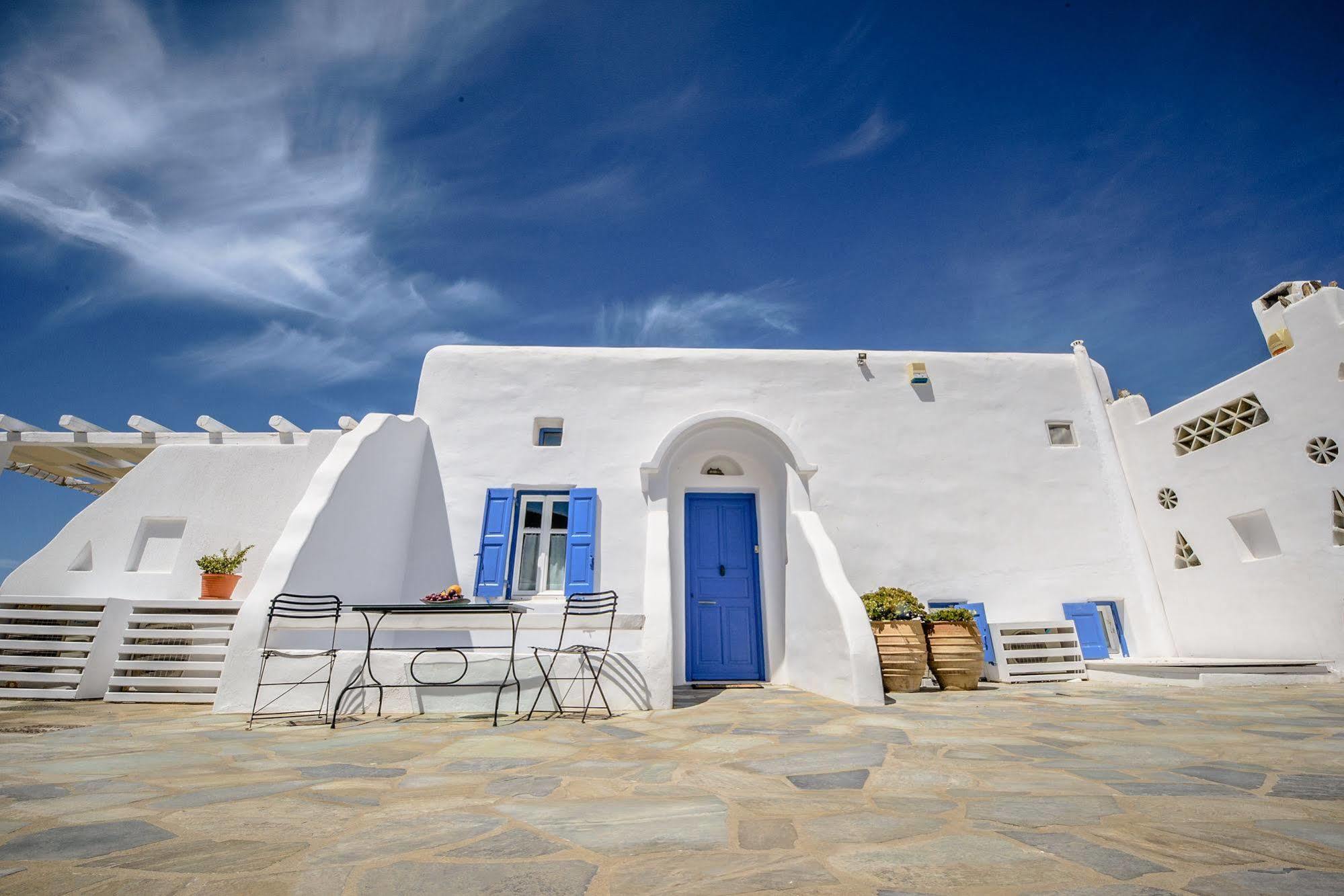 Mykonos Art Kanalia (Mykonos)