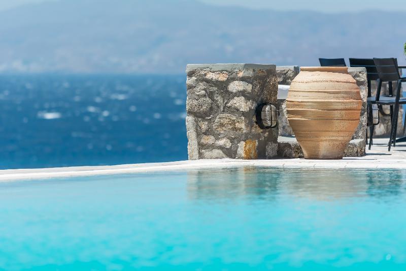Capo Di Mykonos Hotel