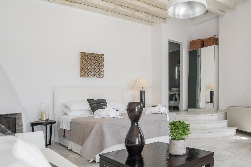 Capo Di Mykonos 4*