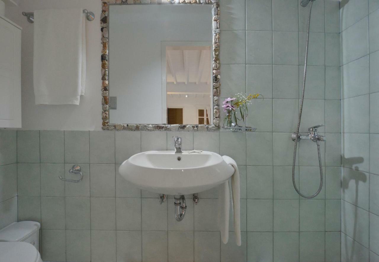 Thea Apartment