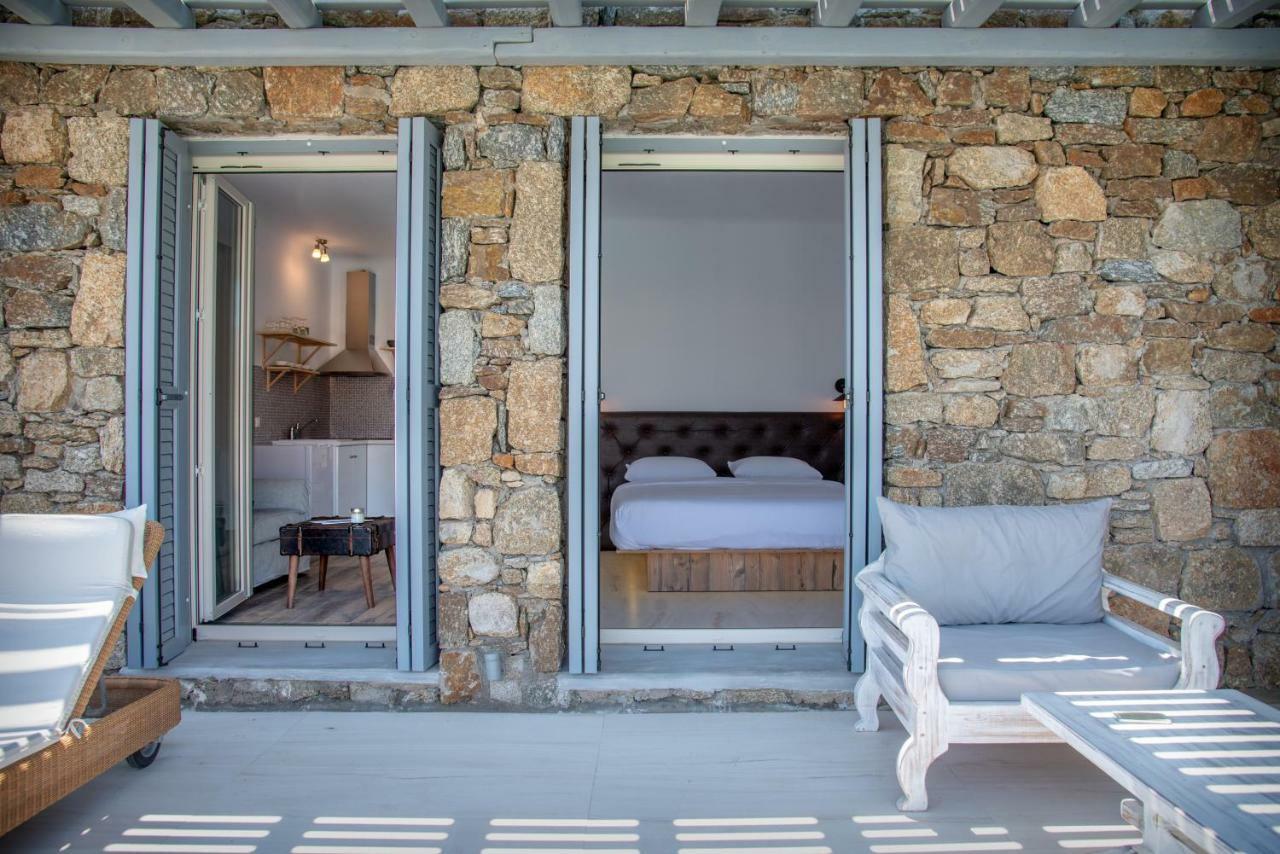 Etesians & 3* Super Paradise Beach (Mykonos)