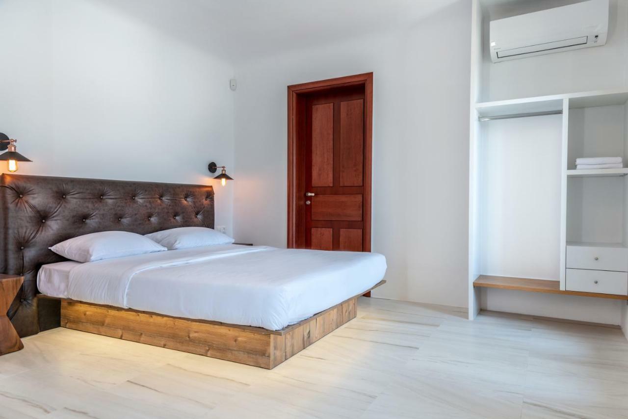 Gasthof Etesians &