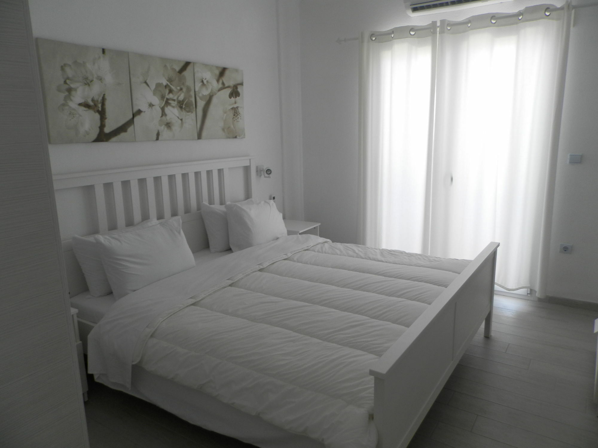 Maroulinas Boutique & Mykonos Town