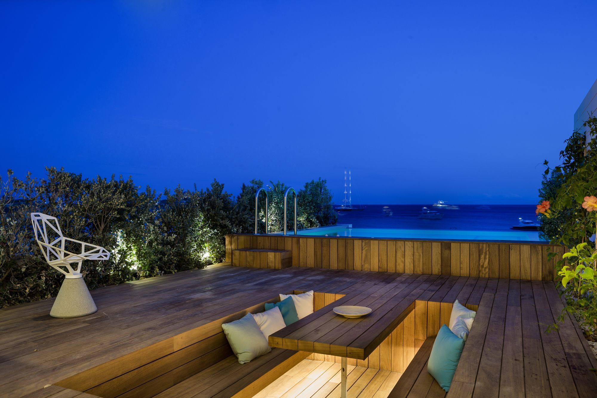 Mykonos Dove Beachfront Hotel 5*