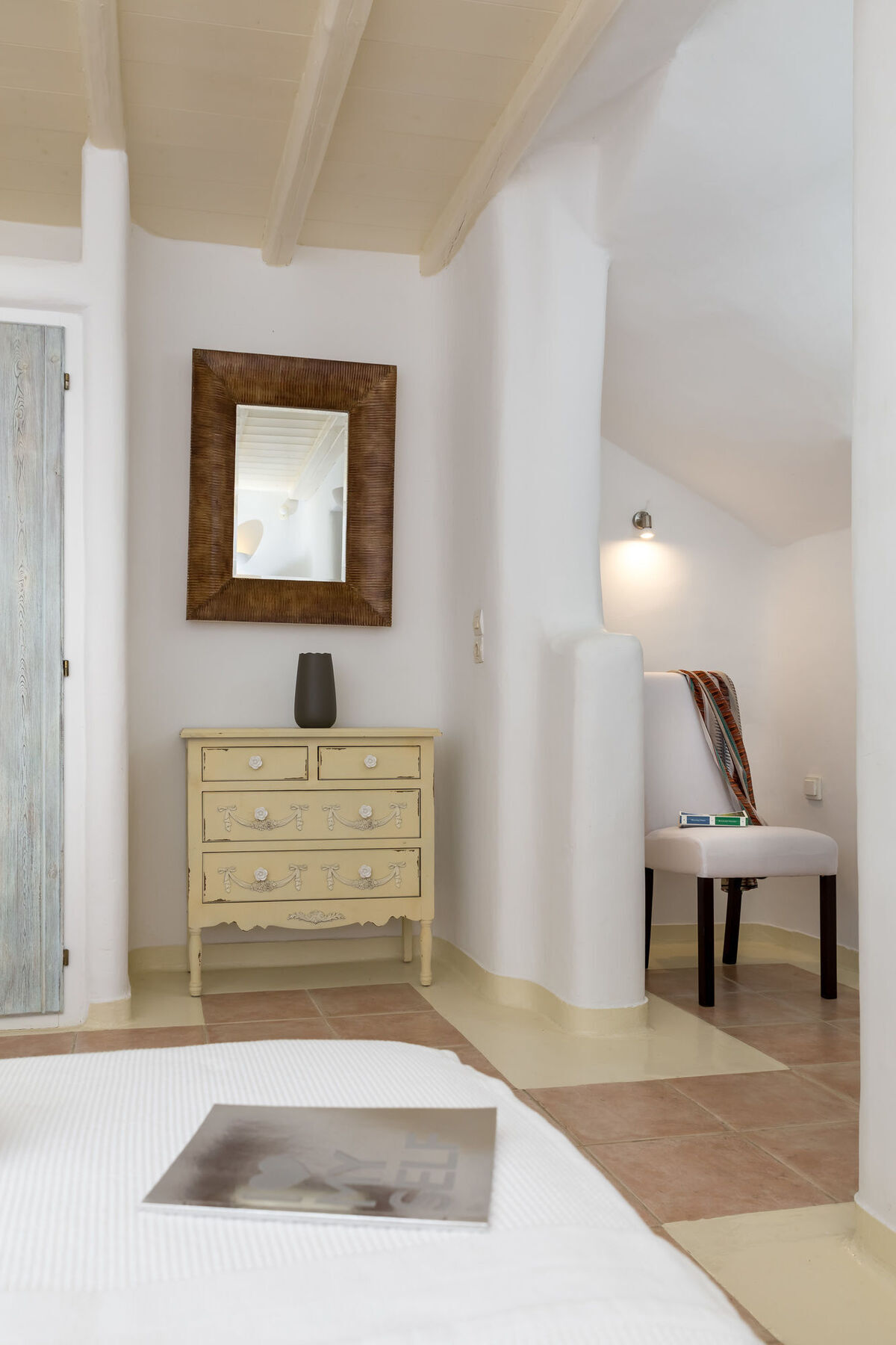 Clio Apartment