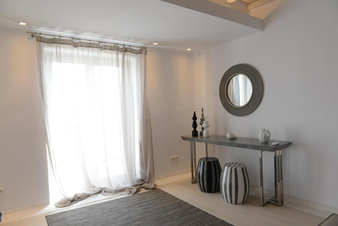 Villa Diles & Mykonos