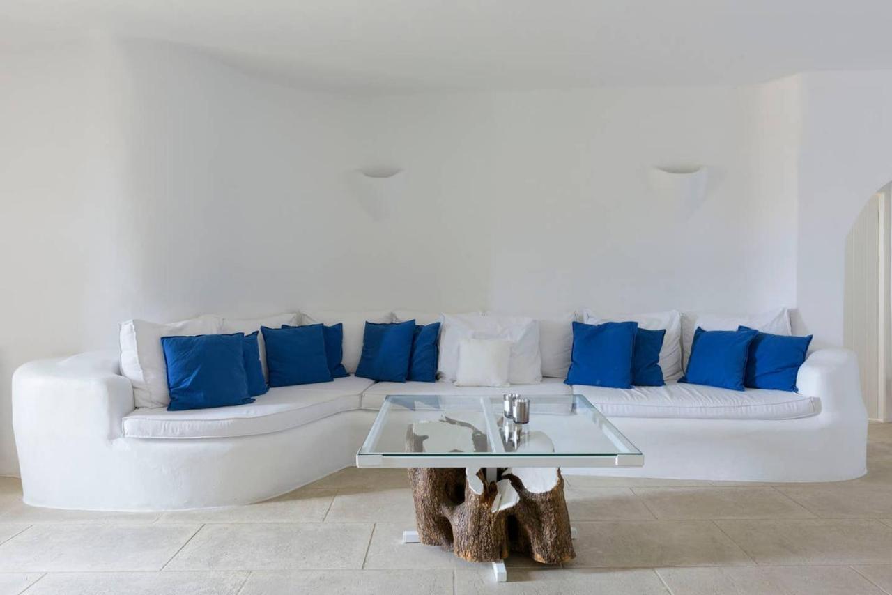 Jackie By The Pearls Collection * Mykonos Town
