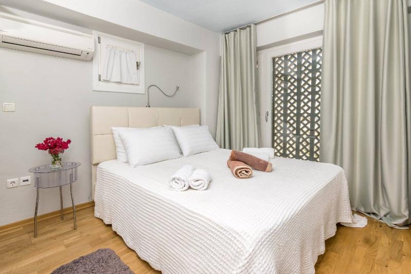 Super Rockies 4* Mykonos Town