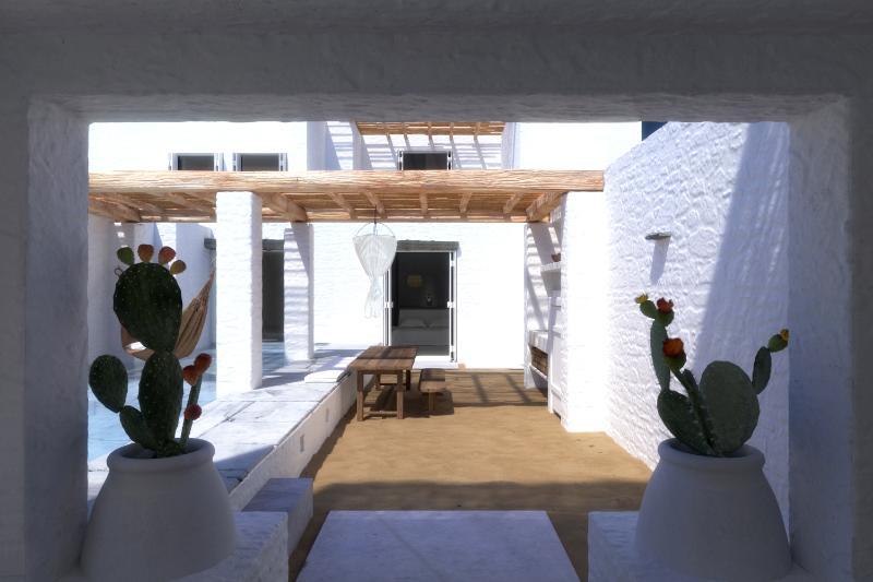 Nomad Mykonos 5*