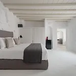 Cova Mykonos Suites