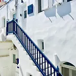 Silvernoses Villa Mykonos Town