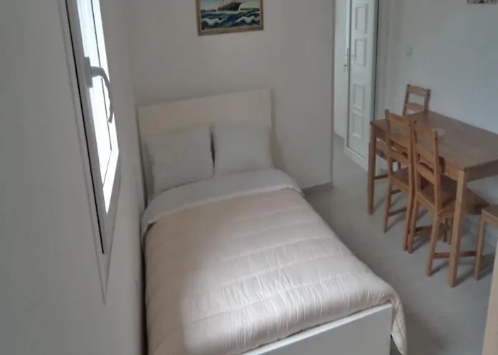 Maroulinas Boutique Apartments & Studios