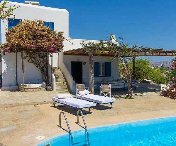 Traditional Mykonian Villa
