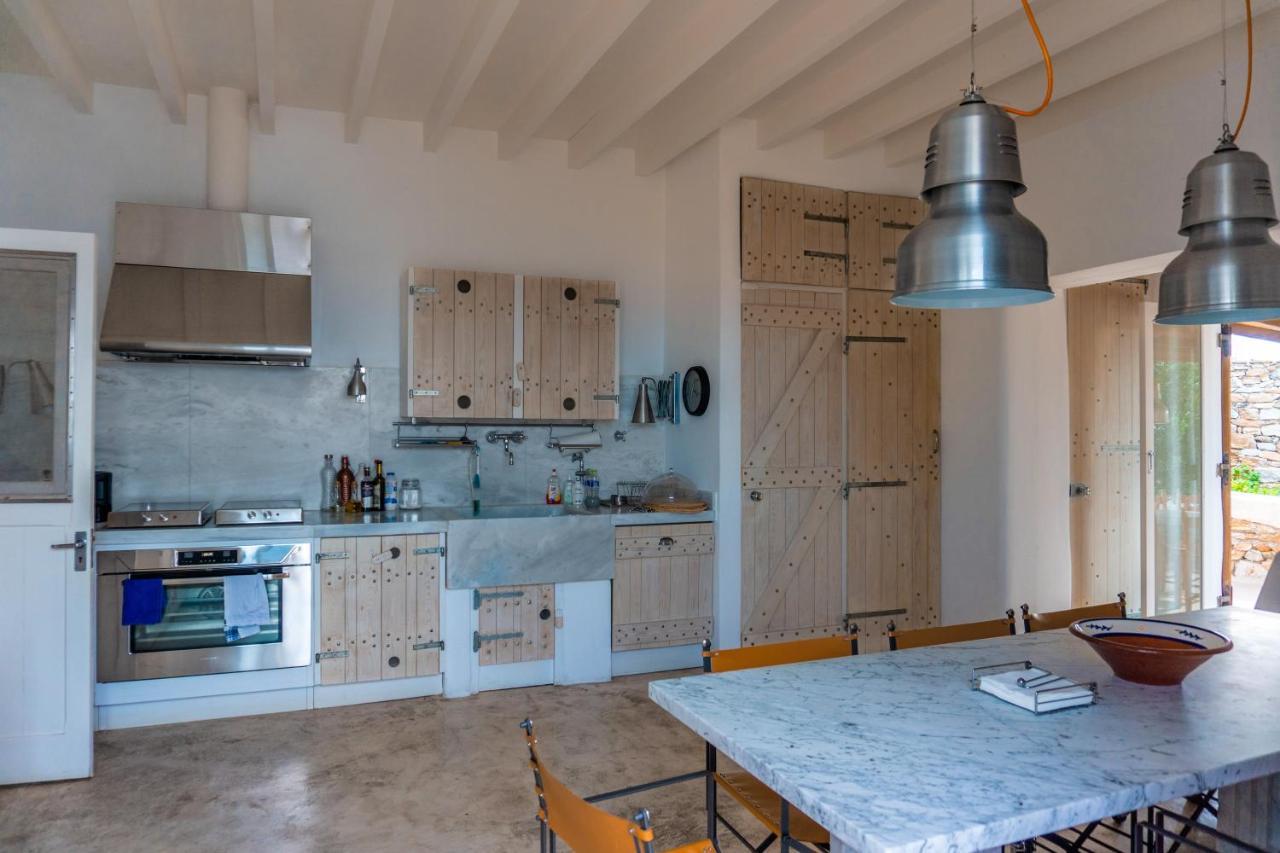 Ester - Heated Pool & Jacuzzi, Tennis Court, Sauna Villa