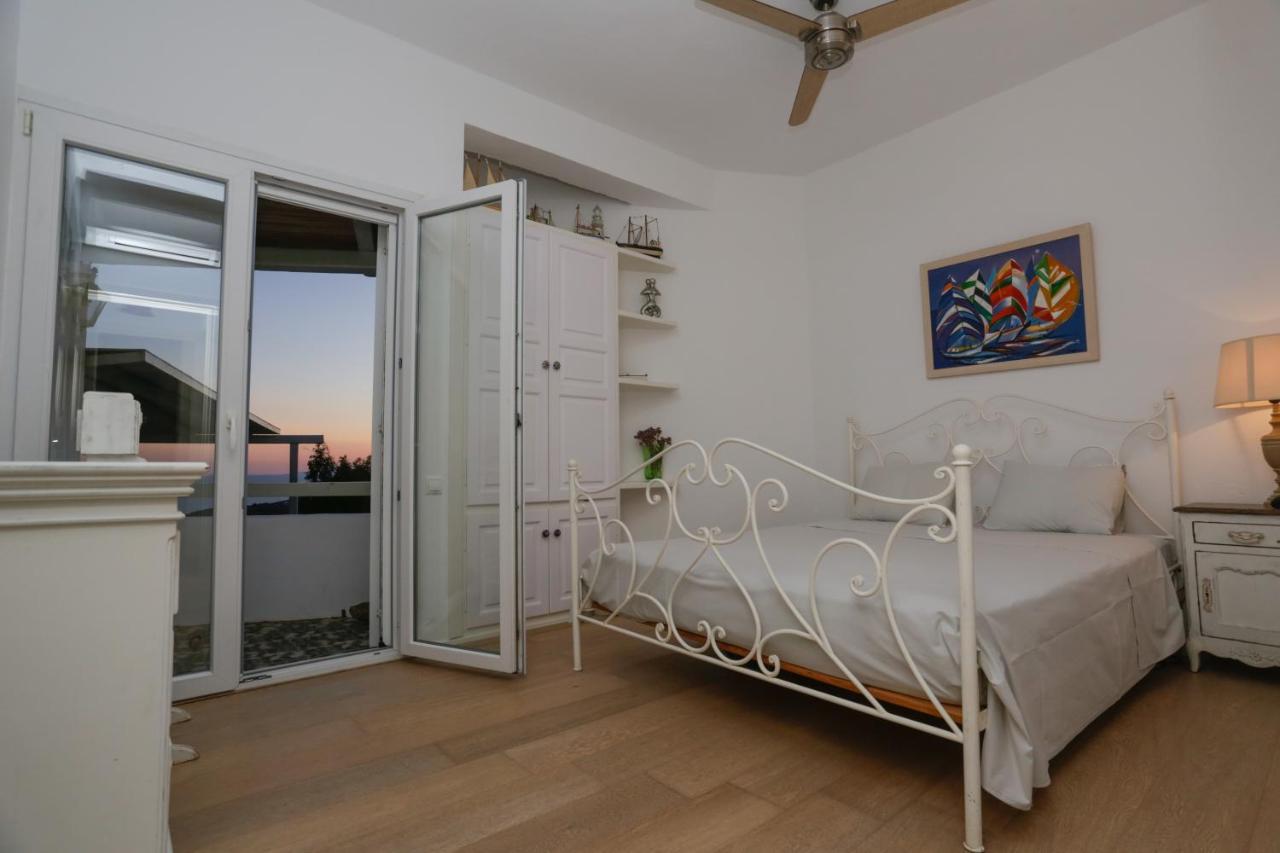 αιωρα Villa
